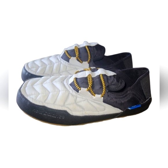 New Balance 'Black Aluminum' Grey Moc LowMen's Slippers US 10 UK 9 EU 44 - Picture 2 of 8